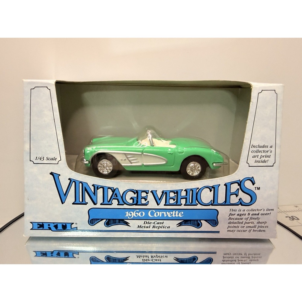 ERTL Vintage Vehicles 1960 Corvette Die-Cast Metal Replica 1/43 Scale #2812 NIB